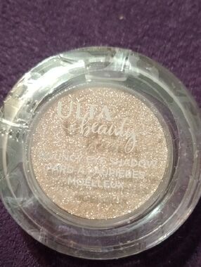 Ulta Beauty Shimmery Champagne Beige Eye Shadow